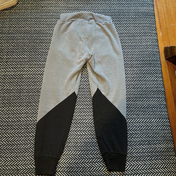 Black and gray color block Aviator Nation Sweatpants with zipper pockets - Picture 4 of 4